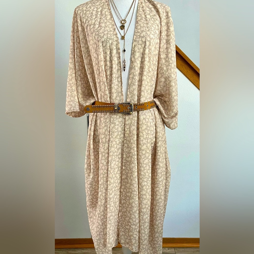 Peach Love California long floral kimono Open Front style - Picture 2 of 7